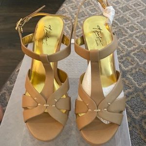 Never worn thalia heels